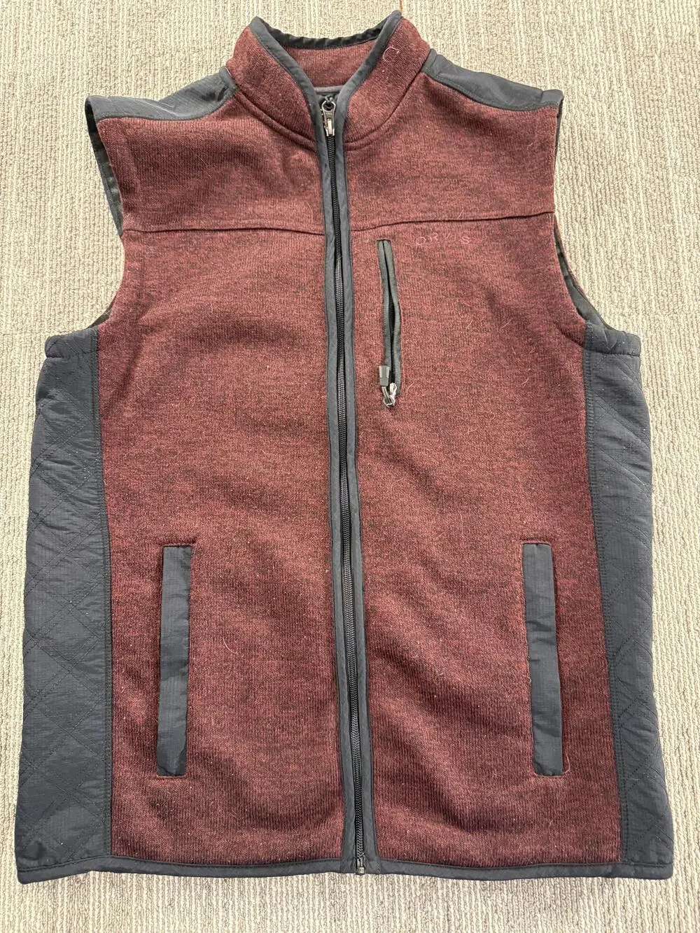 Orvis Vest Mens Medium Maroon Black Full Zip Sweater Fleece Quilted Panels Warm